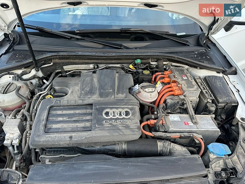 Хетчбек Audi A3 2016 в Чернівцях