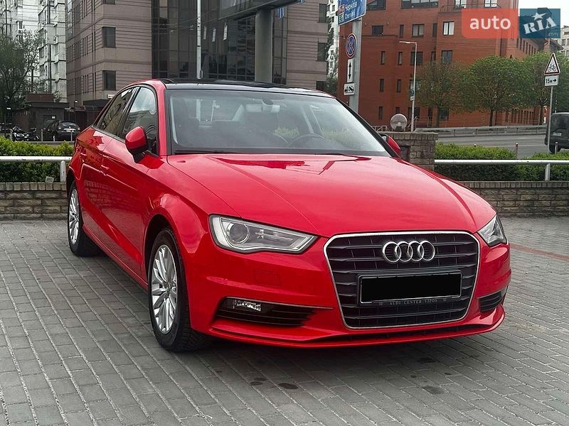 Седан Audi A3 2016 в Киеве