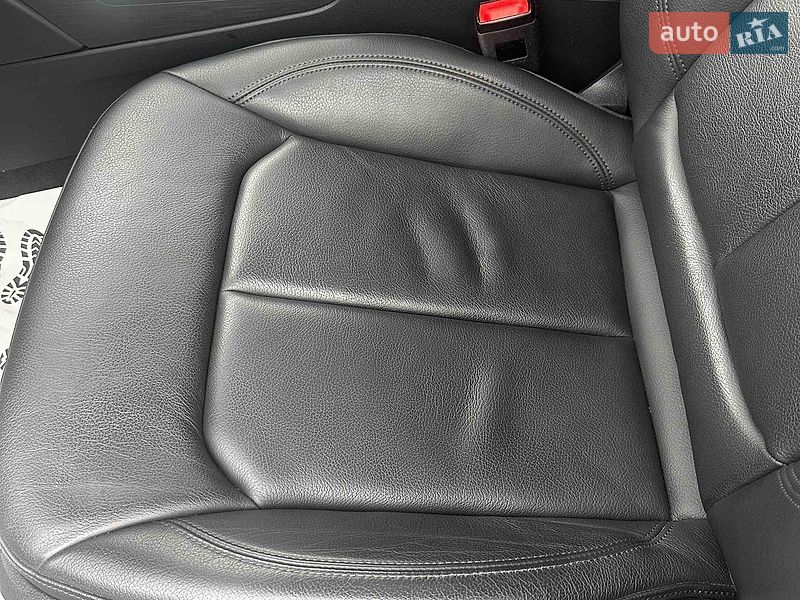 Седан Audi A3 2016 в Киеве