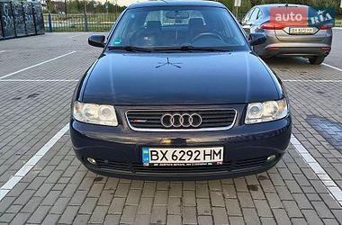 Хэтчбек Audi A3 2001 в Славуте