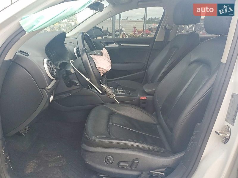 Седан Audi A3 2016 в Сумах