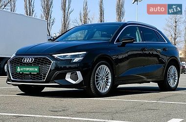 Хэтчбек Audi A3 2021 в Киеве