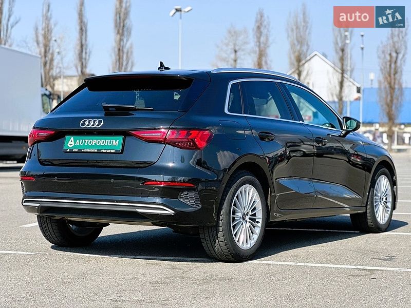 Хэтчбек Audi A3 2021 в Киеве