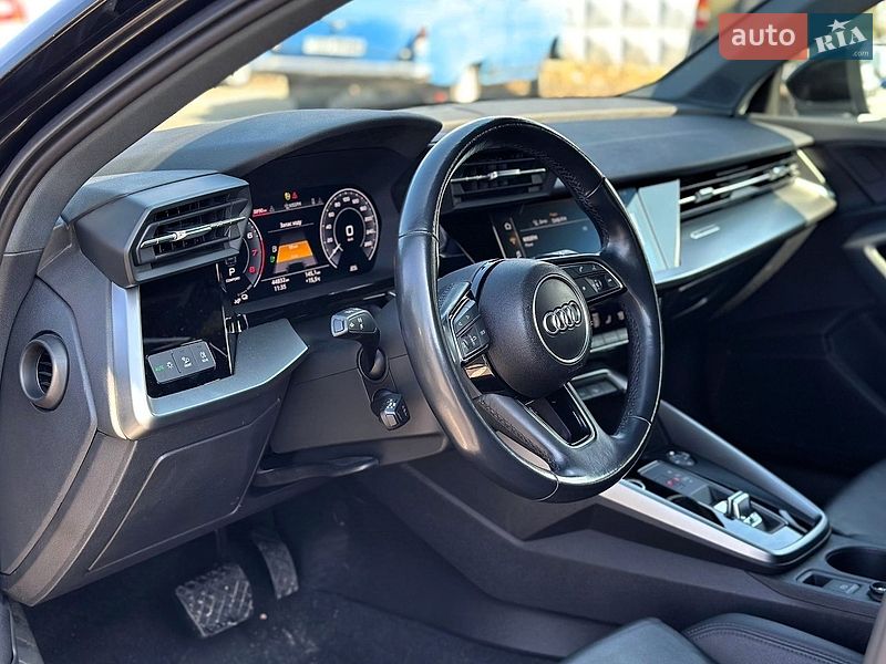Хэтчбек Audi A3 2021 в Киеве
