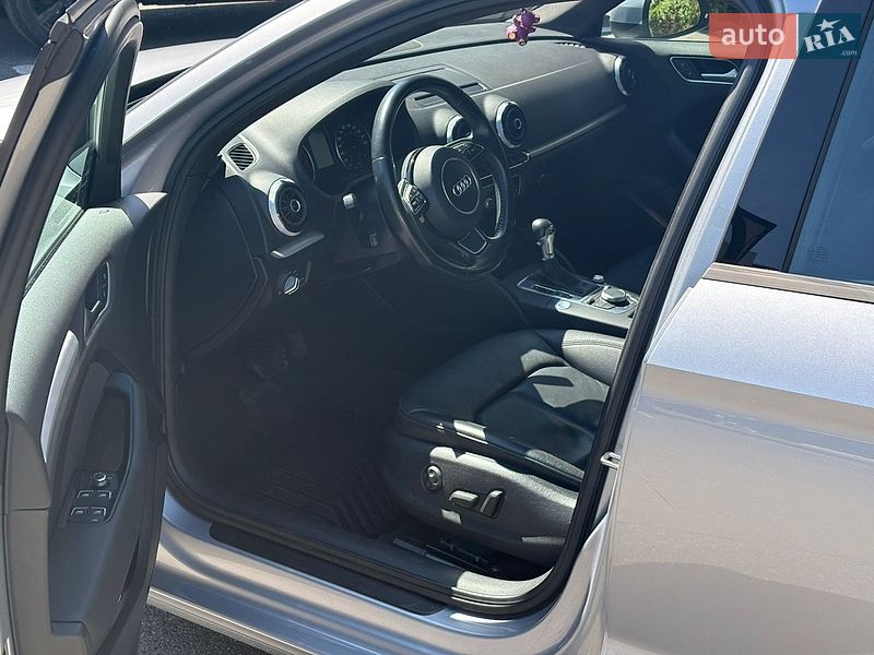 Седан Audi A3 2015 в Киеве