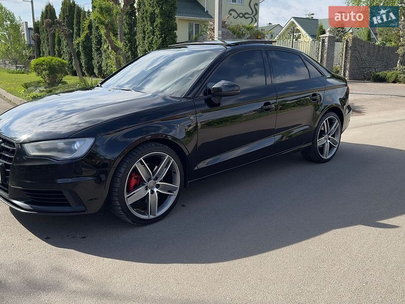 Седан Audi A3 2016 в Киеве