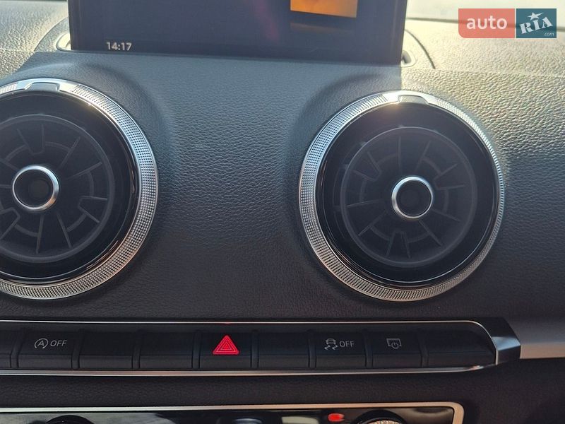 Седан Audi A3 2017 в Киеве