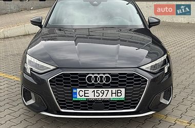Седан Audi A3 2022 в Чернівцях