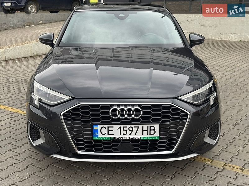 Седан Audi A3 2022 в Чернівцях