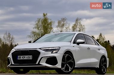 Седан Audi A3 2021 в Трускавці