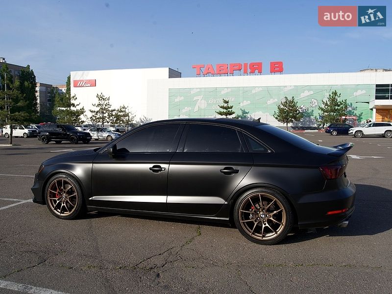 Седан Audi A3 2015 в Николаеве