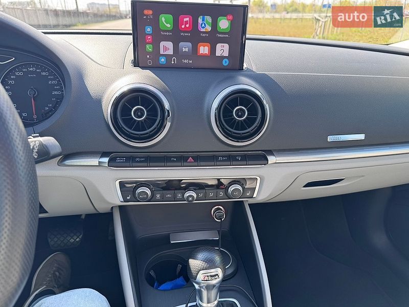 Хэтчбек Audi A3 2016 в Киеве