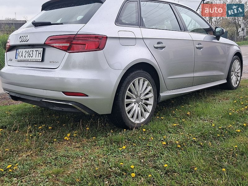 Хетчбек Audi A3 2017 в Києві