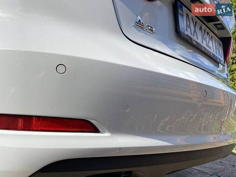 Седан Audi A3 2016 в Харькове