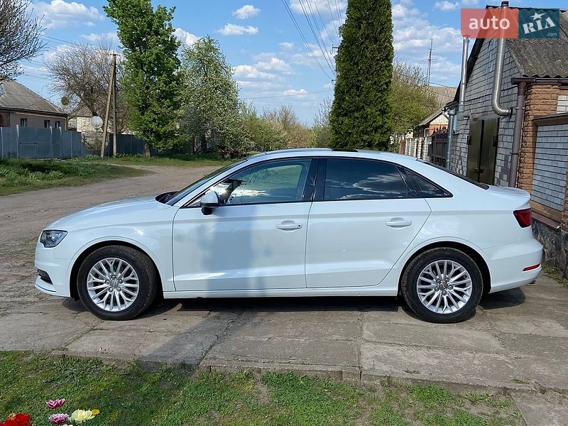 Седан Audi A3 2016 в Харькове