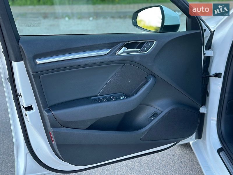 Седан Audi A3 2019 в Днепре