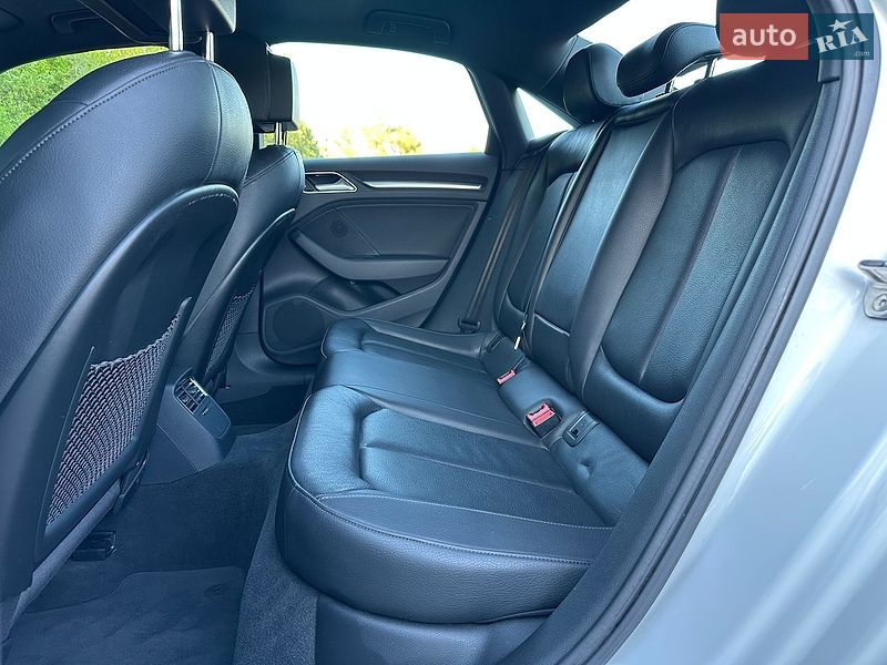 Седан Audi A3 2019 в Днепре