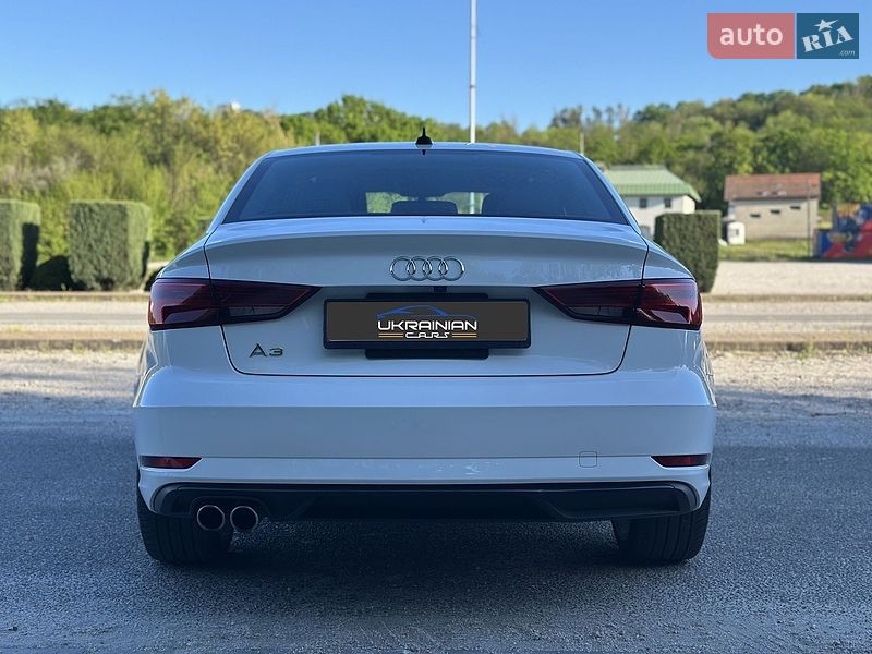 Седан Audi A3 2019 в Днепре
