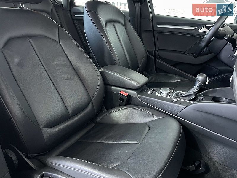 Седан Audi A3 2016 в Львове