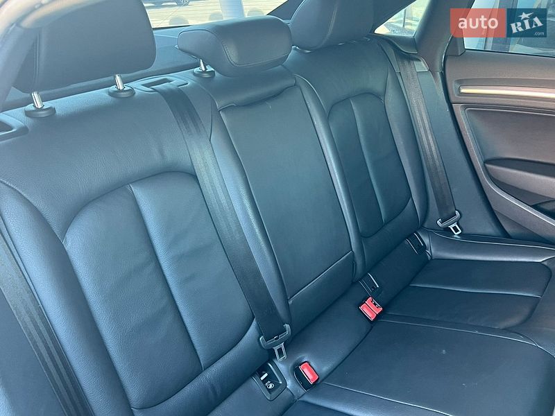 Седан Audi A3 2014 в Киеве