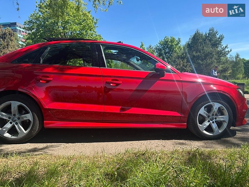 Седан Audi A3 2016 в Ровно