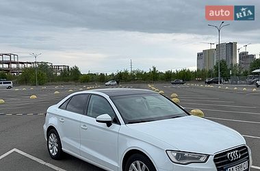 Седан Audi A3 2015 в Киеве