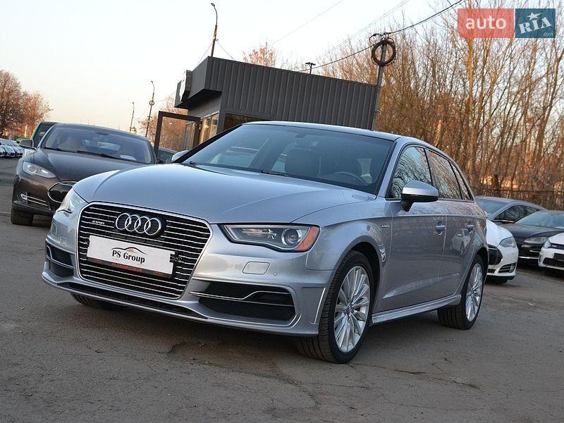 Хэтчбек Audi A3 2016 в Луцке