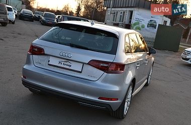 Хэтчбек Audi A3 2016 в Луцке