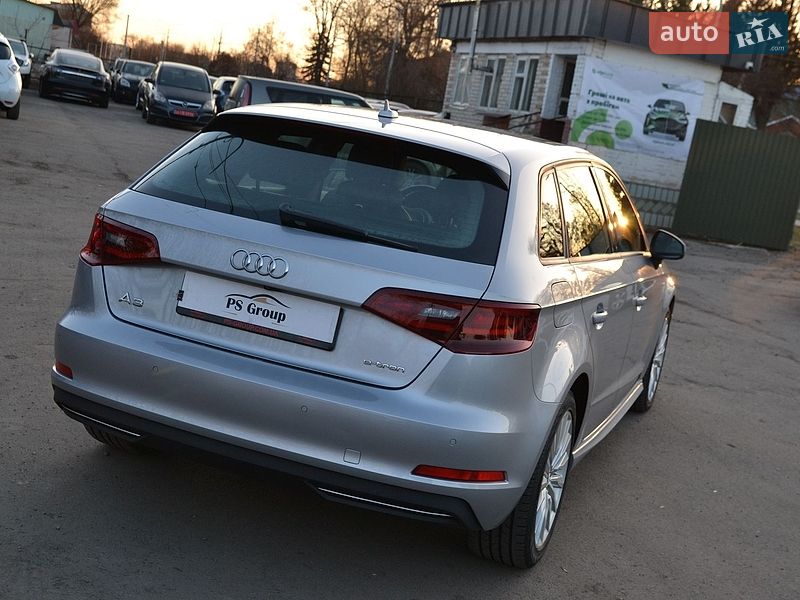 Хэтчбек Audi A3 2016 в Луцке