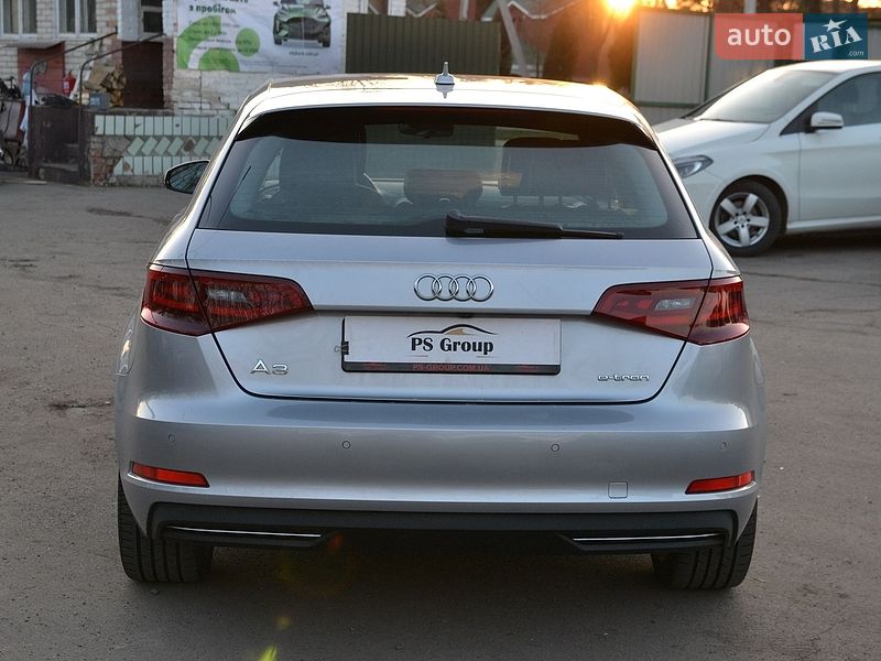 Хэтчбек Audi A3 2016 в Луцке