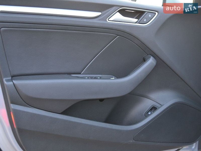 Хэтчбек Audi A3 2016 в Луцке