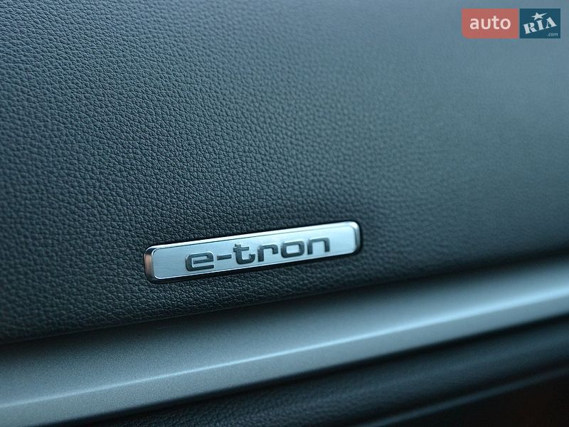 Хэтчбек Audi A3 2016 в Луцке