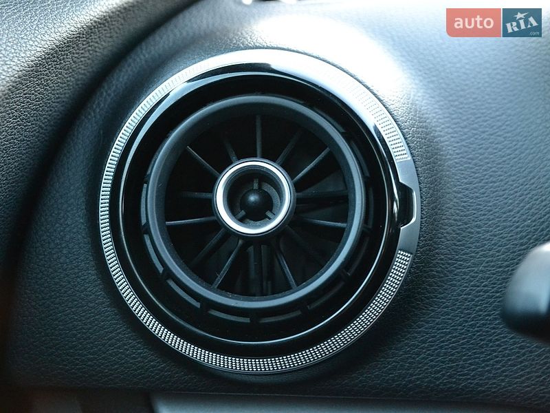 Хэтчбек Audi A3 2016 в Луцке