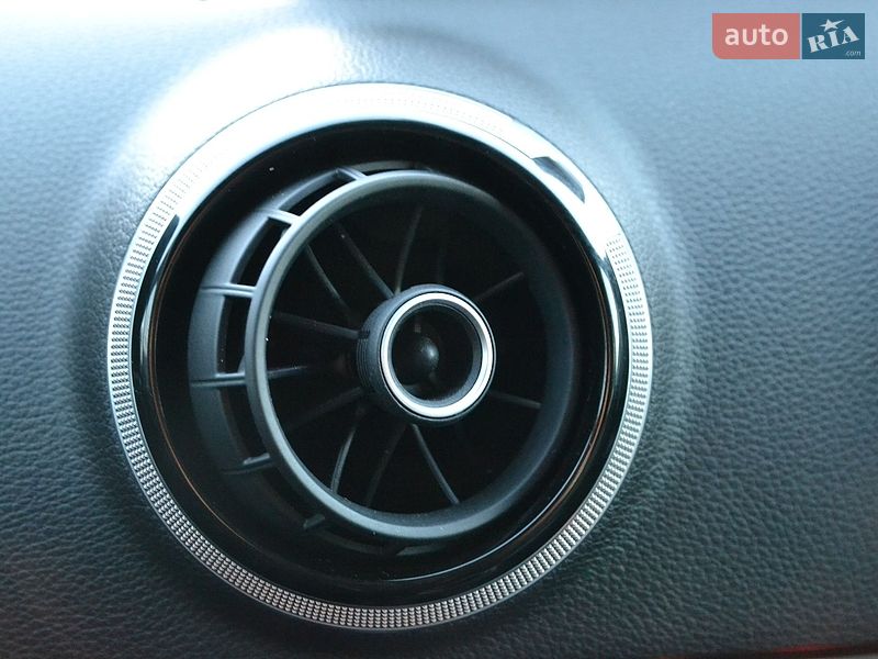 Хэтчбек Audi A3 2016 в Луцке