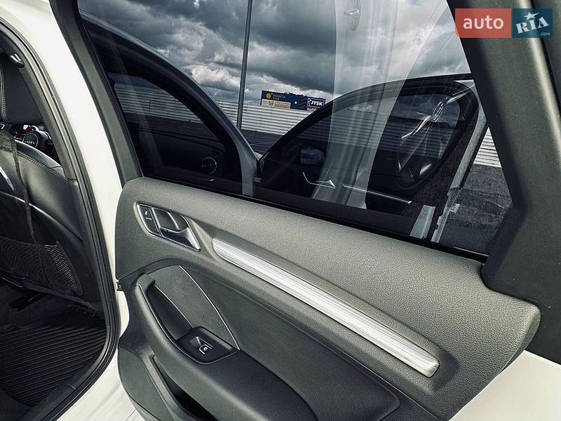 Седан Audi A3 2015 в Львове