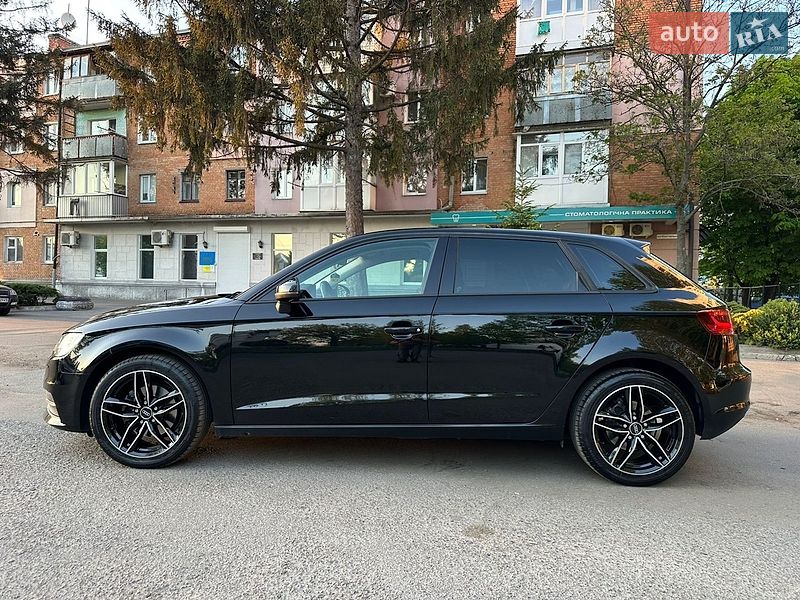 Хэтчбек Audi A3 2015 в Умани