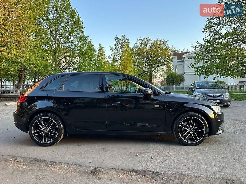 Хэтчбек Audi A3 2015 в Умани