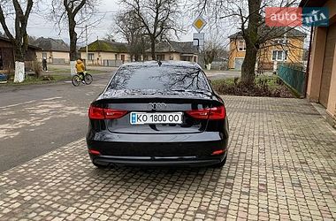 Седан Audi A3 2015 в Сваляве