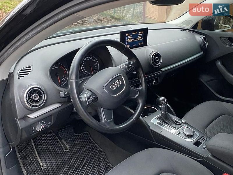 Седан Audi A3 2015 в Сваляве