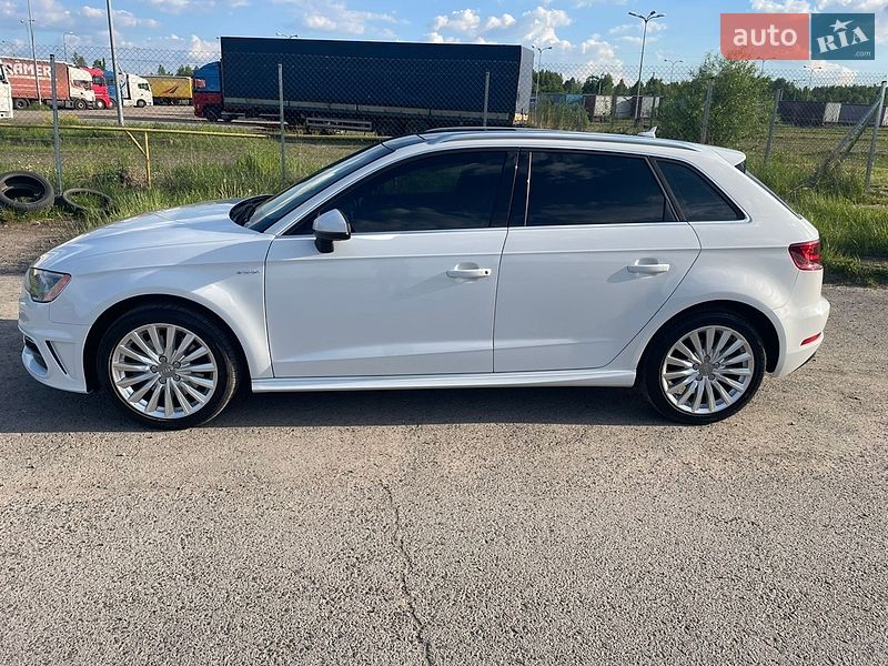 Хетчбек Audi A3 2016 в Львові