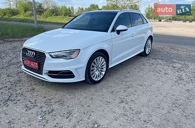 Хетчбек Audi A3 2016 в Львові