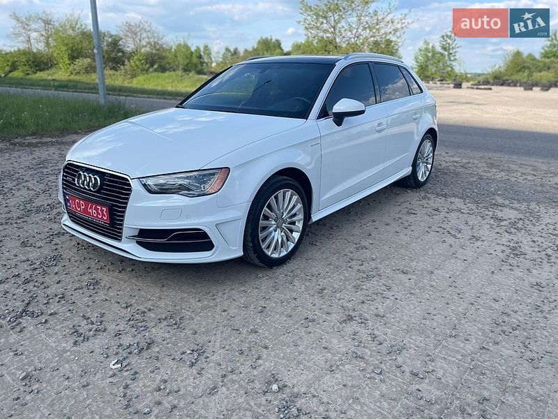Хетчбек Audi A3 2016 в Львові