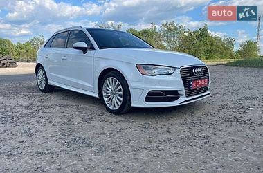 Хетчбек Audi A3 2016 в Львові