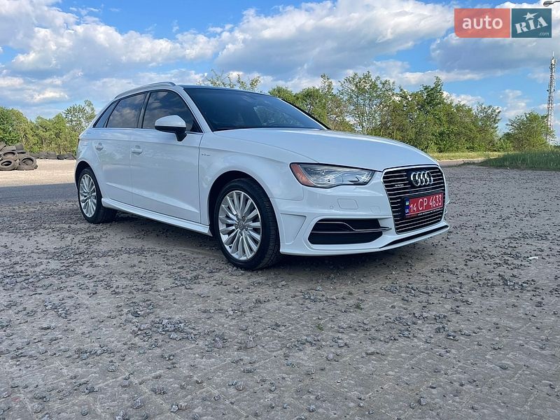 Хетчбек Audi A3 2016 в Львові