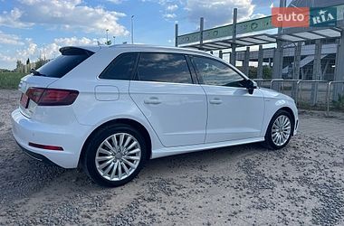 Хетчбек Audi A3 2016 в Львові