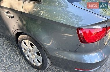 Седан Audi A3 2015 в Черновцах