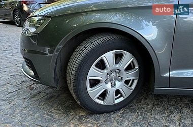 Седан Audi A3 2015 в Черновцах