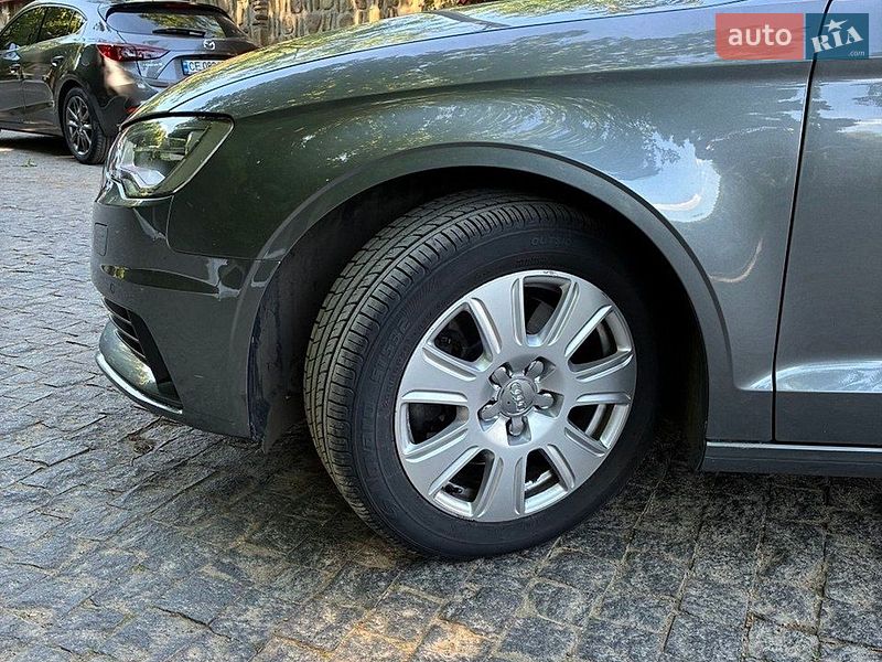 Седан Audi A3 2015 в Черновцах