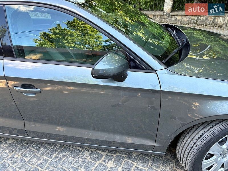 Седан Audi A3 2015 в Черновцах