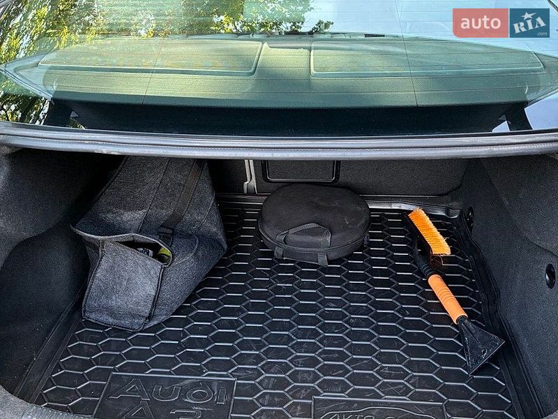 Седан Audi A3 2015 в Черновцах